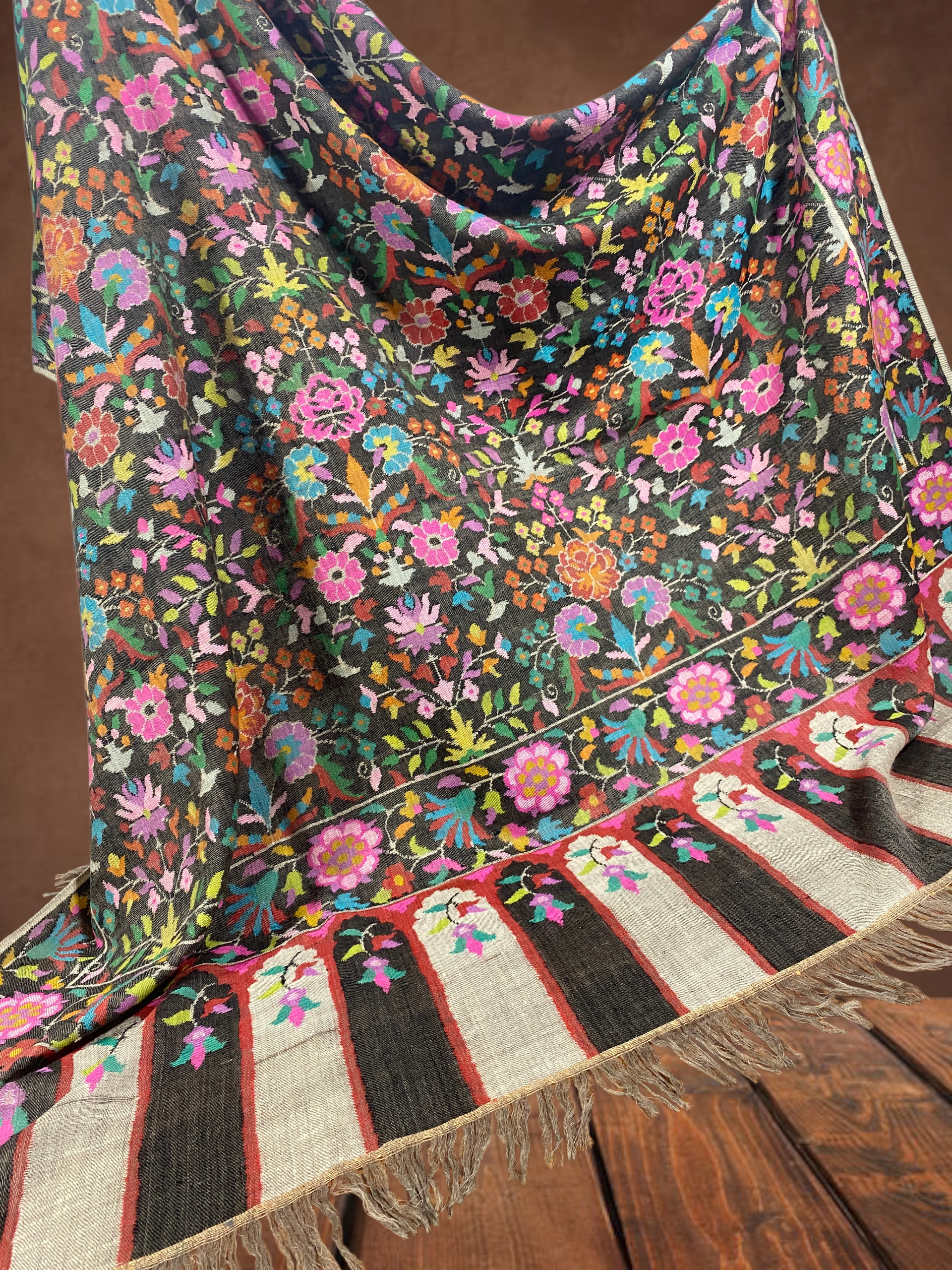 IMG_7835 (1) Pure Pashmina Kani Shawl – Multicolor Floral - Image 2